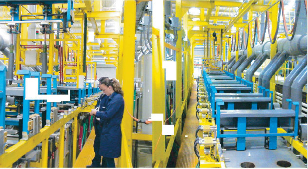 Chaîne de production dure de galvanoplastie automatique de chrome pour l'anneau de piston de la batterie de galvanoplastie de poteau d'absorption des chocs du Mexique